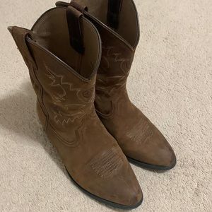 Ariat size 3 brown boots
